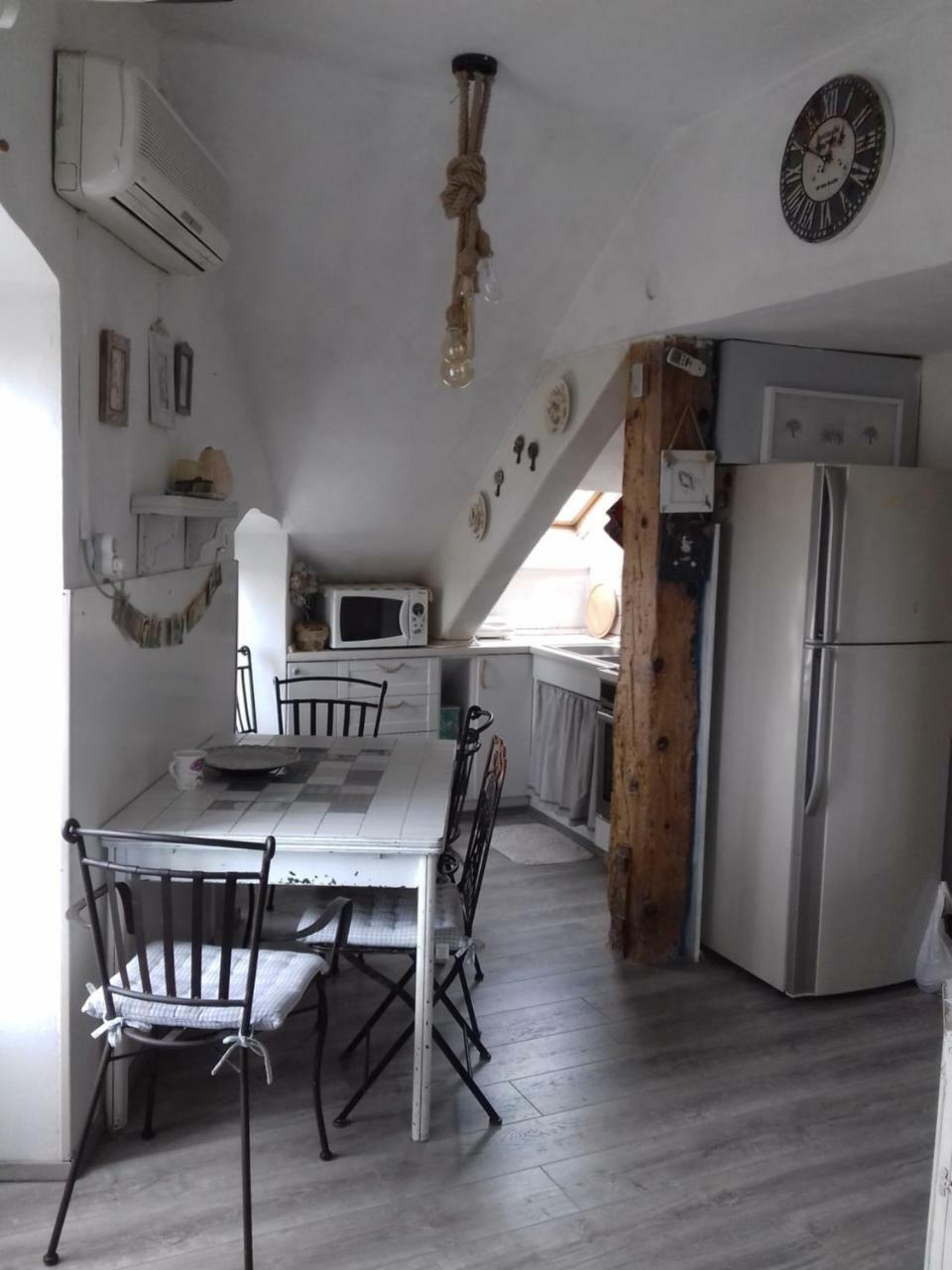 Apartment Vintage Art Split Luaran gambar
